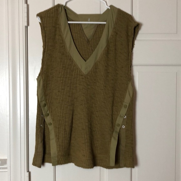 Free People Movement Olive Dark Green Sleeveless V-Neck Oversized Vest Top S - Picture 1 of 7